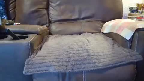 outdoorsmanmark71 online show from 15, 4, 2026