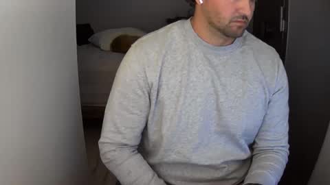 outside1991 online show from 18, 1, 2025