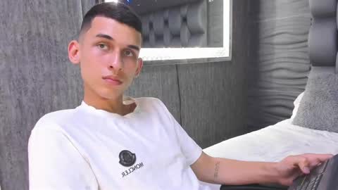 owen_stone1 online show from 21, 2, 2025