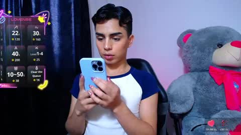 Owen  Independent model  online show from 15, 4, 2026