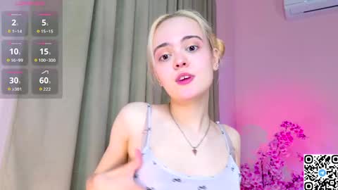 Snapshot of oxcy_live chatting on 12, 4, 2026 Oxcy online show from 12, 4, 2026