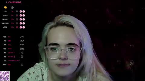 Snapshot of oxcysecret chatting on 5, 7, 2026 Oxcy online show from 5, 7, 2026