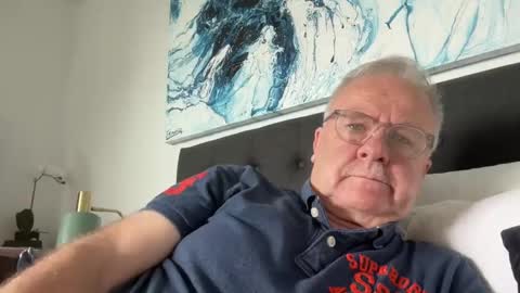 ozhairybearxxxx online show from 8, 12, 2024