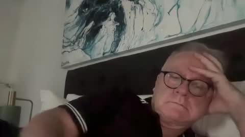 ozhairybearxxxx online show from 23, 12, 2024