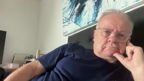 Snapshot of ozhairybearxxxx chatting on 18, 5, 2026 ozhairybearxxxx online show from 18, 5, 2026