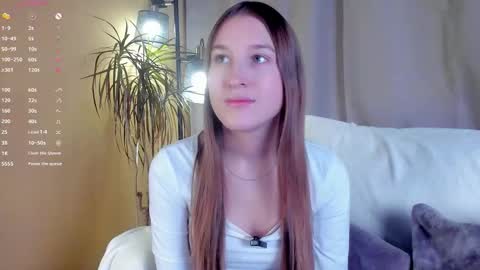 Caroline or just Lina online show from 25, 11, 2025