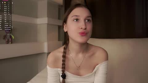 Caroline or just Lina online show from 13, 2, 2026