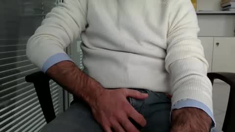 Snapshot of ozzak32 chatting on 27, 12, 2024 bigcock online show from 27, 12, 2024