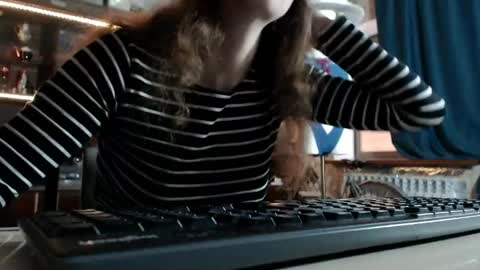 Snapshot of pa1e_pr1ncess chatting on 12, 5, 2026 Ella online show from 12, 5, 2026
