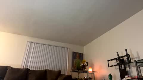 PrincessTsVivian online show from 4, 1, 2025