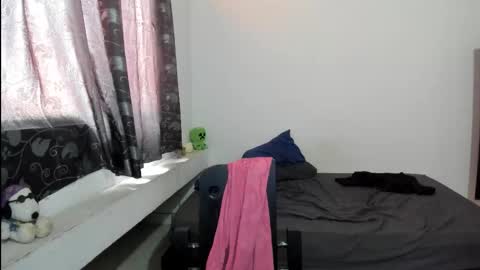 Snapshot of pakun_ chatting on 22, 9, 2025 pakun_ online show from 22, 9, 2025