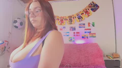 Snapshot of pamela_boobs01 chatting on 18, 7, 2026 Pamela online show from 18, 7, 2026