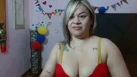 Snapshot of pamela_echeverria chatting on 23, 6, 2026 pamela_echeverria online show from 23, 6, 2026