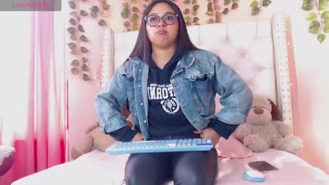 Snapshot of pamelaa01_ chatting on 23, 10, 2025 PAMELA online show from 23, 10, 2025