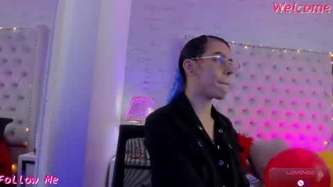 Snapshot of pamelamiler_ chatting on 18, 6, 2026 TELL ME PAMELLA AND GIVE ME A GOOD GRADE ITS IMPORTANT online show from 18, 6, 2026