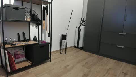 pampersandspanking online show from 4, 3, 2026