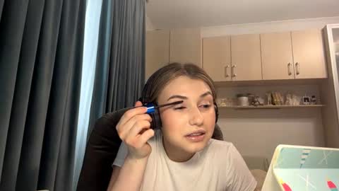 Snapshot of pamulahallquist chatting on 17, 6, 2026 Lia online show from 17, 6, 2026