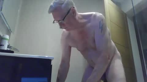 Snapshot of panda320 chatting on 15, 5, 2026 panda320 online show from 15, 5, 2026