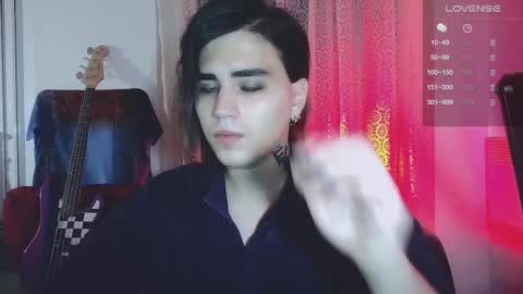 In bio online show from 2, 12, 2025