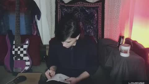 In bio online show from 5, 12, 2025