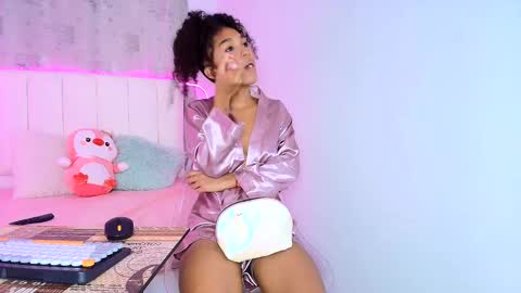 pao_salazar online show from 15, 9, 2025