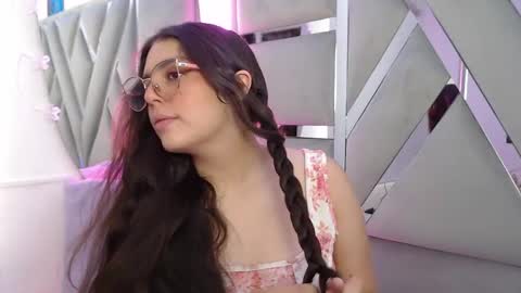 Snapshot of paola_lyon chatting on 17, 1, 2025 Paola Lyon online show from 17, 1, 2025