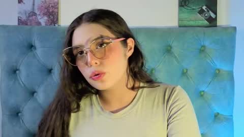 Snapshot of paola_lyon chatting on 25, 9, 2025 Paola Lyon online show from 25, 9, 2025