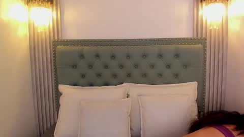    online show from 10, 3, 2025