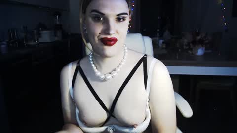Snapshot of paoladoll chatting on 6, 12, 2024 Sarina Williams online show from 6, 12, 2024