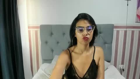 Snapshot of paolaturner chatting on 25, 12, 2024 Paola Turner online show from 25, 12, 2024