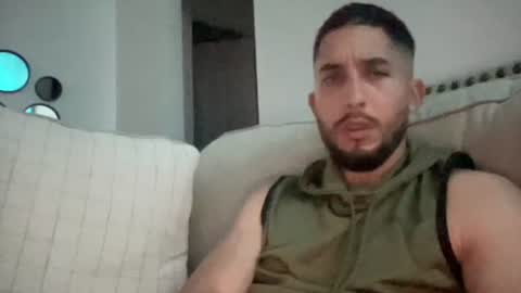 Snapshot of papicubano_guapo23cm chatting on 3, 7, 2026 papicubano_guapo23cm online show from 3, 7, 2026