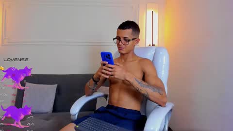 Ryan And Casper online show from 4, 2, 2026