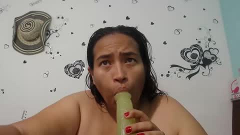 Snapshot of pareja_explosivasexx chatting on 26, 12, 2024 Luna online show from 26, 12, 2024