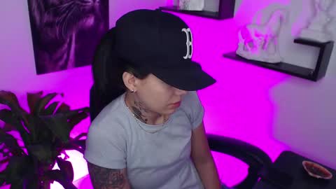 Paris D angelo online show from 27, 2, 2025