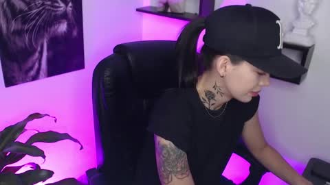 Paris D angelo online show from 11, 3, 2025