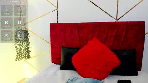 paris_evans_01 online show from 17, 1, 2026