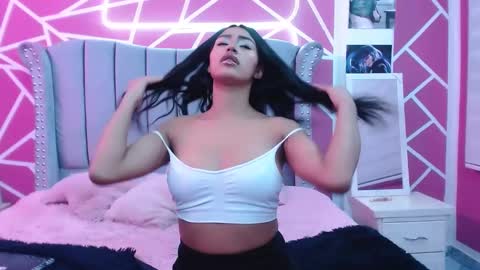 paris online show from 28, 1, 2025