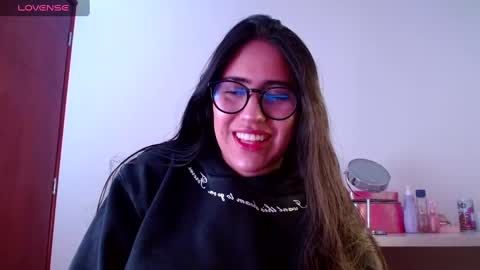 Snapshot of paris_love69 chatting on 6, 12, 2024 Paris online show from 6, 12, 2024