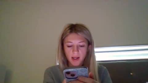 parisbaby2000 online show from 30, 10, 2025