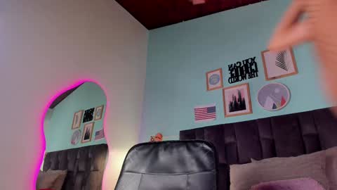 PARIS online show from 9, 1, 2025