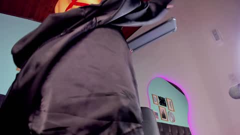 PARIS online show from 15, 1, 2025