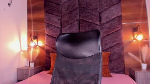 PARIS online show from 7, 2, 2025