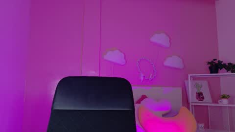 PARIS online show from 22, 12, 2025