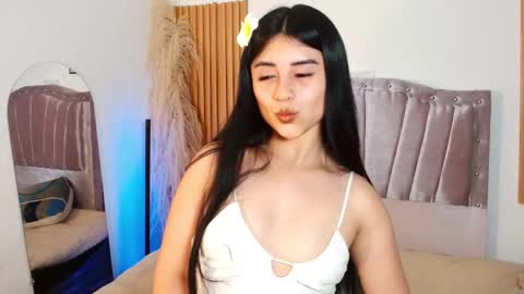 Snapshot of parker_leex chatting on 4, 10, 2025 parker_leex online show from 4, 10, 2025