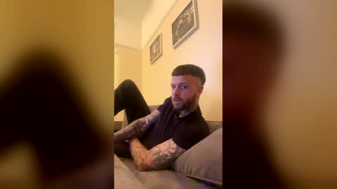 Snapshot of parkertom525 chatting on 21, 4, 2026 parkertom525 online show from 21, 4, 2026