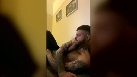 Snapshot of parkertom525 chatting on 22, 4, 2026 parkertom525 online show from 22, 4, 2026