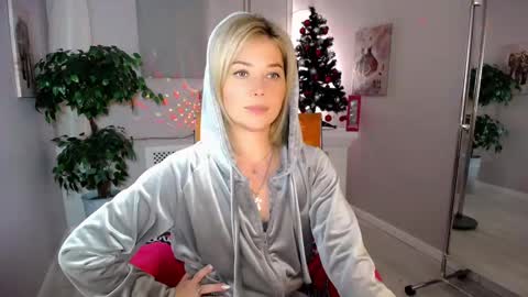 Snapshot of passionate_babe chatting on 18, 1, 2025 I have returned from vacation and I am glad to share my energy and emotions with you online show from 18, 1, 2025