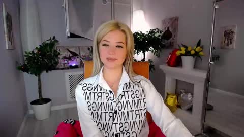 Snapshot of passionate_babe chatting on 24, 1, 2025 I have returned from vacation and I am glad to share my energy and emotions with you online show from 24, 1, 2025