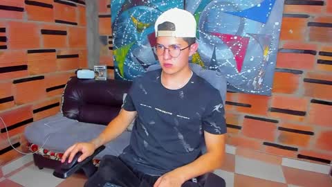 .... online show from 22, 1, 2025