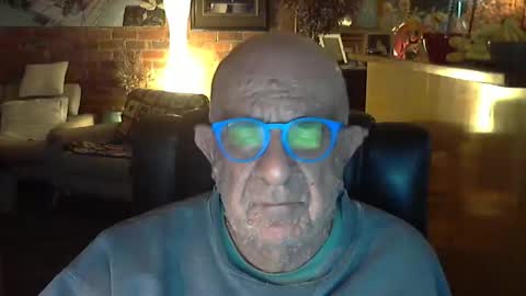 Snapshot of patvac chatting on 24, 4, 2026 patvac online show from 24, 4, 2026